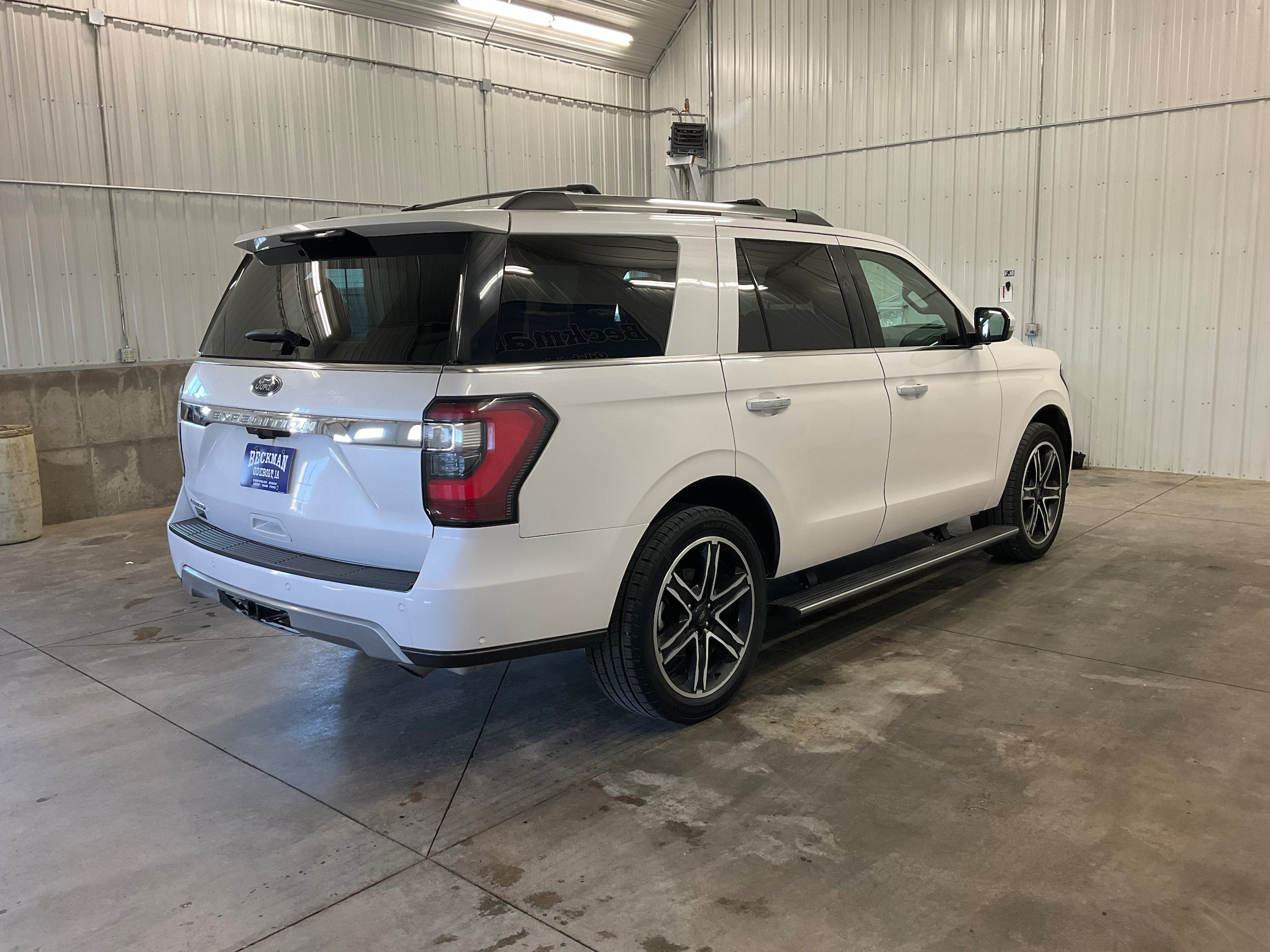 Used 2019 Ford Expedition Limited w/ Special Edition Package AWD/4WD image 5