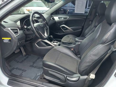 Used 2015 Hyundai Veloster w/ Option Group 03 image 10