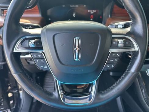 Used 2023 Lincoln Nautilus Reserve w/ Equipment Group 201A AWD/4WD image 8