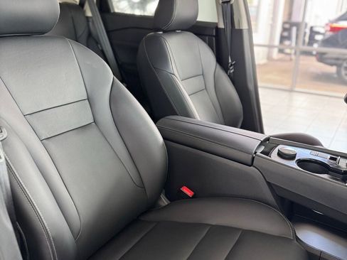 New 2025 Nissan Rogue SL image 21