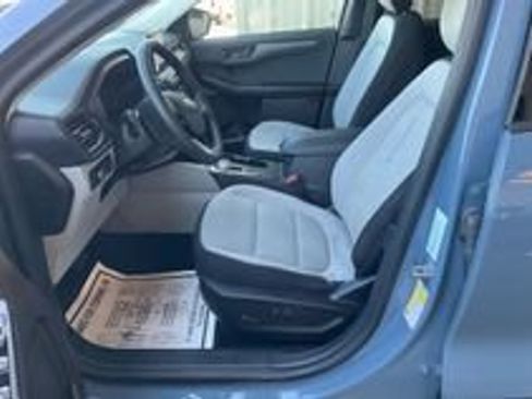 Used 2023 Ford Escape Active AWD/4WD image 5