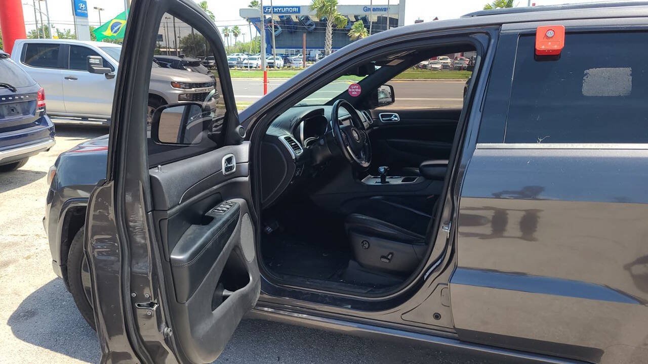 Used 2015 Jeep Grand Cherokee Altitude AWD/4WD image 9