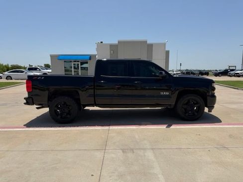 Used 2018 Chevrolet Silverado 1500 LT w/ Texas Edition AWD/4WD image 2