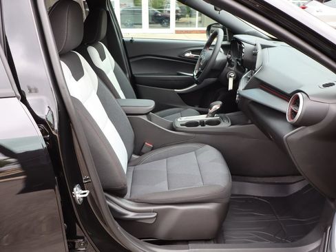 New 2026 Chevrolet Trax RS w/ Sunroof Package FWD image 41