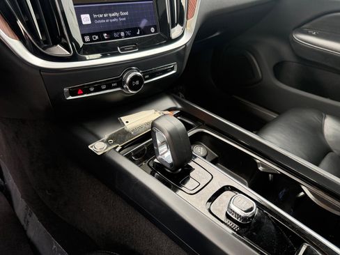 Used 2024 Volvo S60 B5 Plus image 13