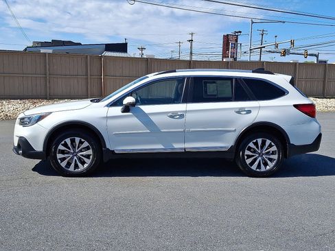 Used 2019 Subaru Outback 3.6R Touring AWD/4WD image 8