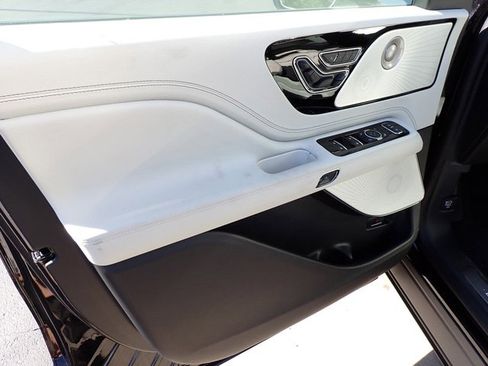 New 2025 Lincoln Aviator Black Label w/ Jet Appearance Package image 19