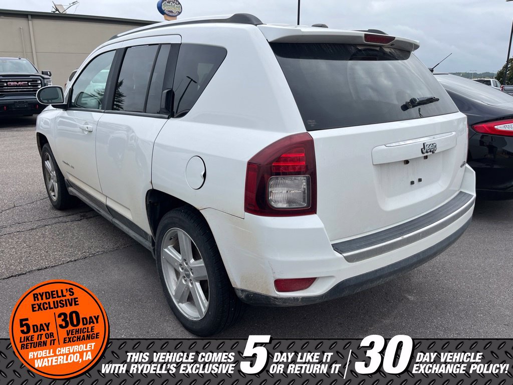 Used 2014 Jeep Compass Latitude FWD image 3