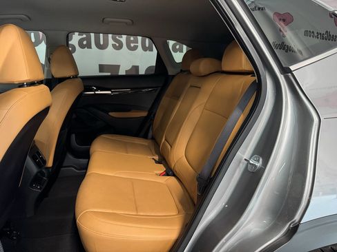 Used 2024 Kia Seltos EX FWD image 20