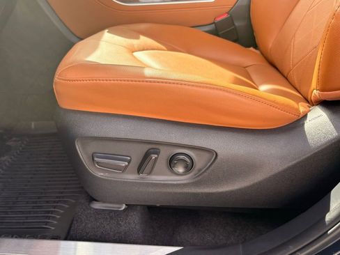 Used 2024 Toyota Highlander Platinum image 29