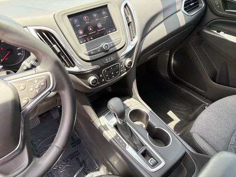 Used 2024 Chevrolet Equinox LT FWD image 19
