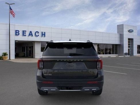 New 2026 Ford Explorer Active w/ Active Comfort Package image 6