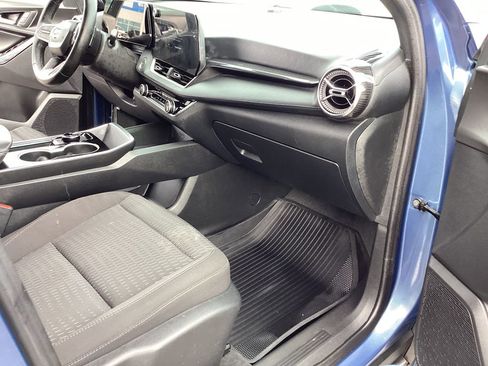 Used 2026 Chevrolet Equinox LT FWD image 11
