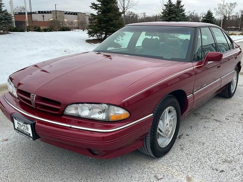 Used 1992 Pontiac Bonneville SE image 3