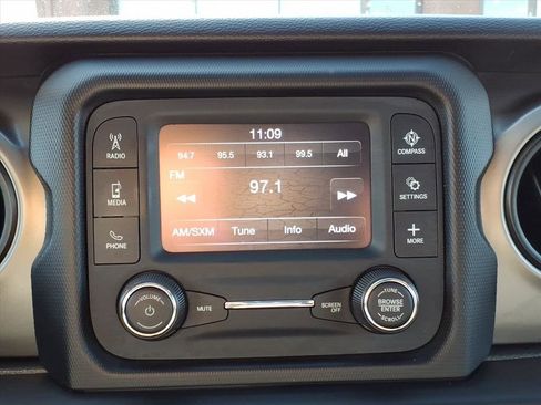 Used 2021 Jeep Wrangler Sport image 14