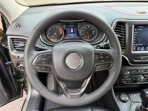Used 2021 Jeep Cherokee Trailhawk w/ Trailer Tow Group AWD/4WD image 19