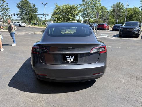 Used 2022 Tesla Model 3 RWD image 6