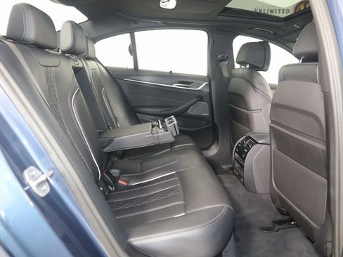 Used 2023 BMW M550i xDrive w/ Executive Package image 15