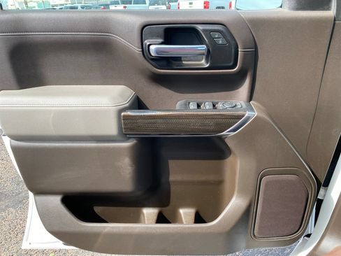 Used 2022 Chevrolet Silverado 1500 LT Trail Boss AWD/4WD image 32