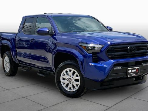 Used 2025 Toyota Tacoma SR5 RWD image 3