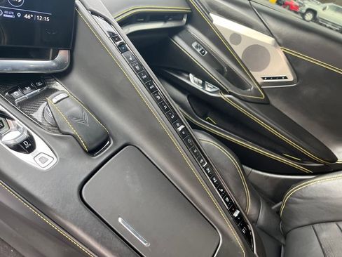 Used 2021 Chevrolet Corvette Stingray Premium Conv w/ Z51 Performance Package image 14