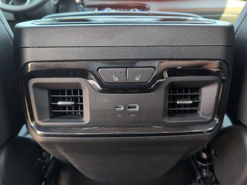 Used 2024 GMC Sierra 2500 AT4 w/ AT4 Premium Plus Package AWD/4WD image 27