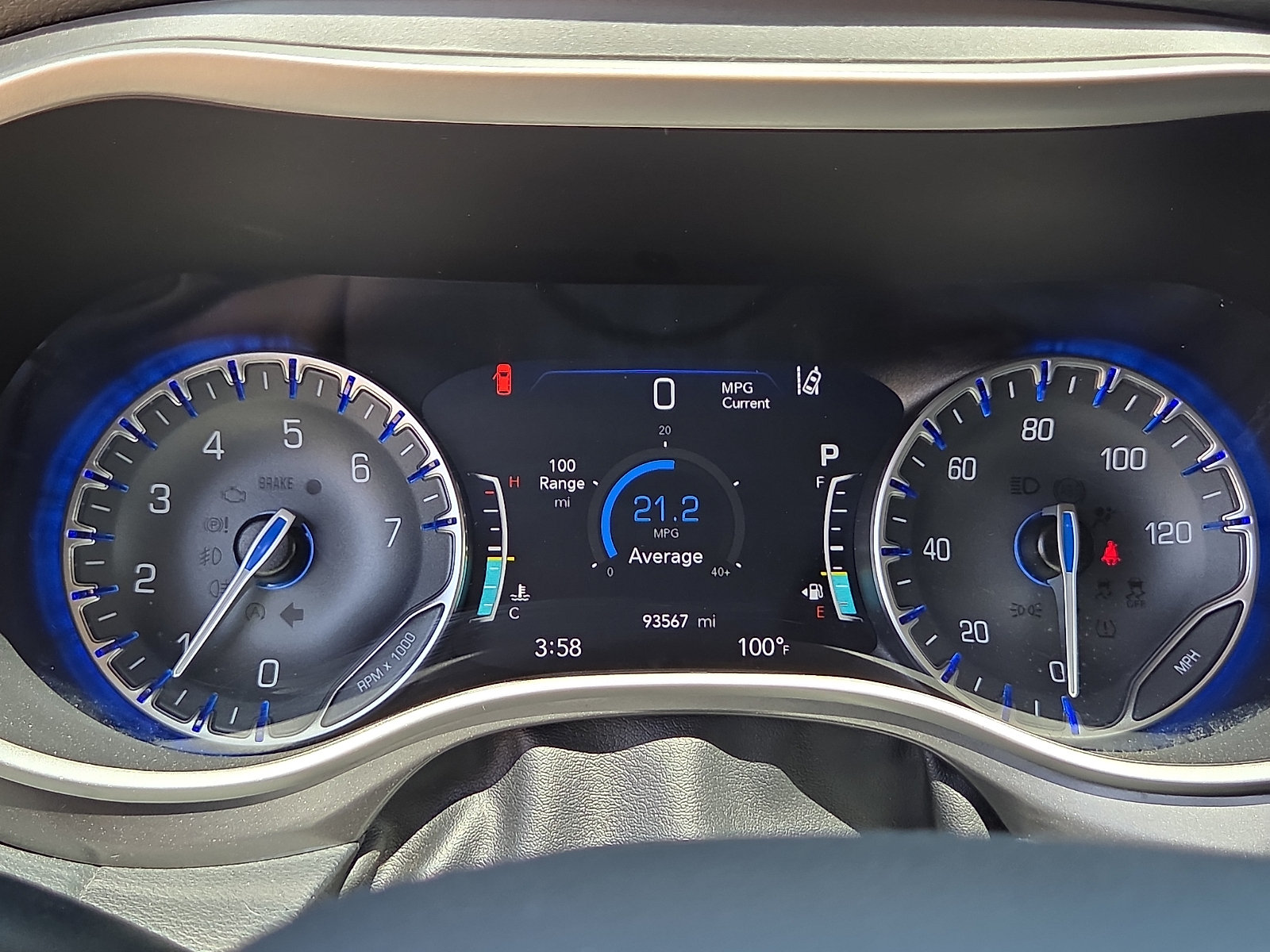 Used 2023 Chrysler Pacifica Touring-L FWD image 13
