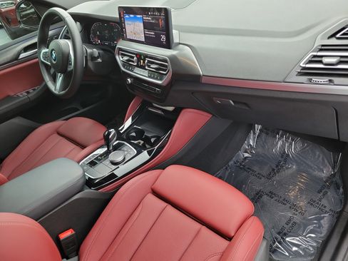 Certified 2025 BMW X4 xDrive30i w/ Premium Package AWD/4WD image 11