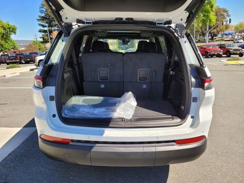 New 2026 Jeep Grand Cherokee L Limited image 17