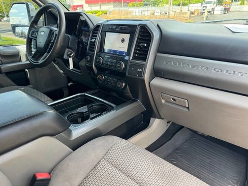 Used 2022 Ford F250 XLT w/ XLT Premium Package AWD/4WD image 5