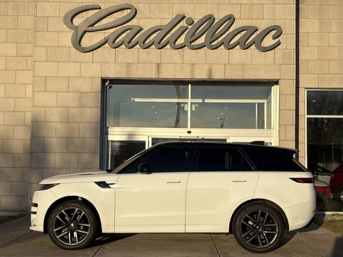 Used 2023 Land Rover Range Rover Sport SE Dynamic image 10