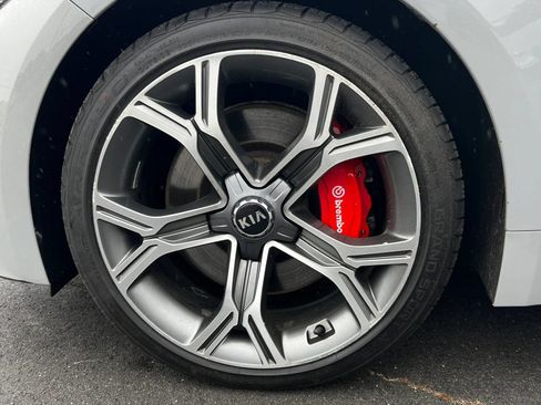 Used 2019 Kia Stinger GT2 AWD/4WD image 9