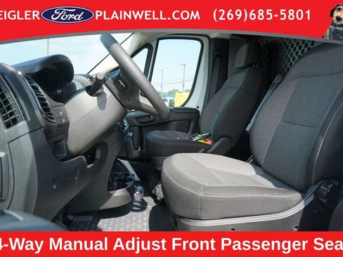 Used 2025 RAM ProMaster 2500 w/ U-Haul Equipment Group FWD image 12