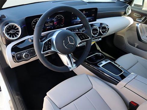 New 2026 Mercedes-Benz CLA 250 4MATIC image 17