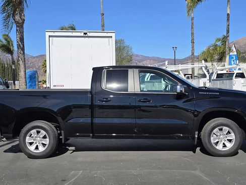 Used 2025 Chevrolet Silverado 1500 LT w/ Safety Package RWD image 11