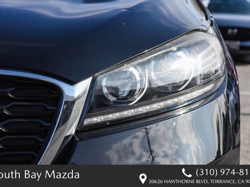 Used 2019 Kia Sorento FWD image 4