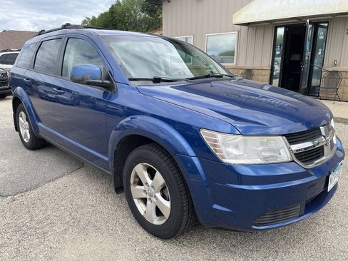 Used 2009 Dodge Journey SXT w/ Flexible Seating Group FWD image 3