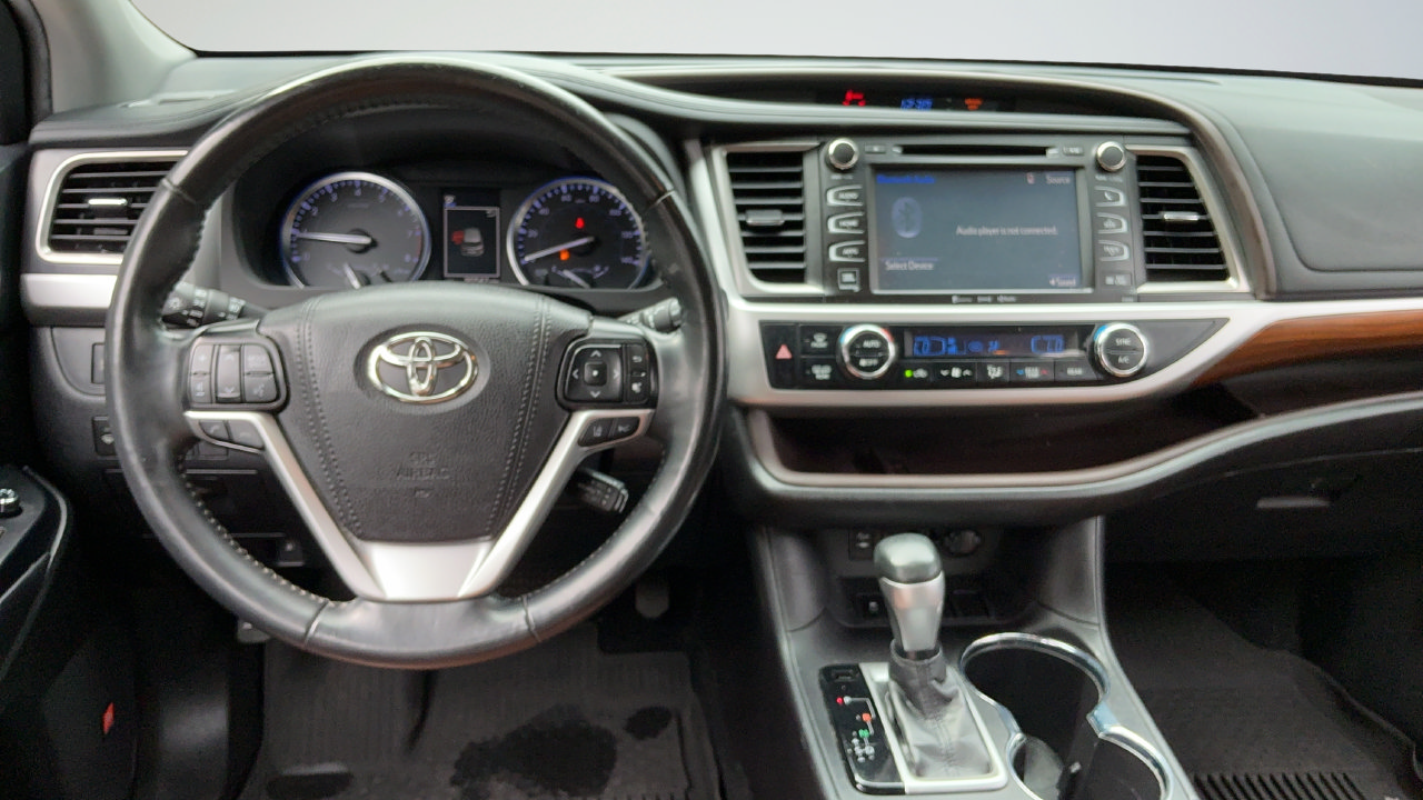 Used 2019 Toyota Highlander Limited Platinum FWD image 13