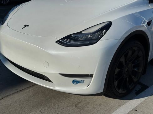 Used 2021 Tesla Model Y Long Range AWD/4WD image 8