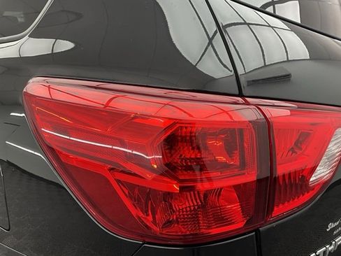 Used 2019 Nissan Pathfinder Platinum image 26