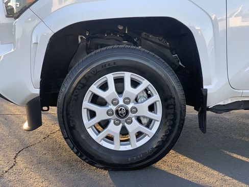 Used 2024 Toyota Tacoma SR5 image 31
