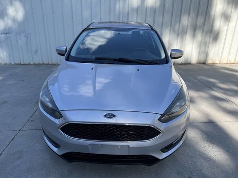 Used 2017 Ford Focus SEL w/ Cold Weather Package FWD image 8