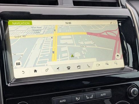 Used 2020 Land Rover Discovery HSE Luxury image 14