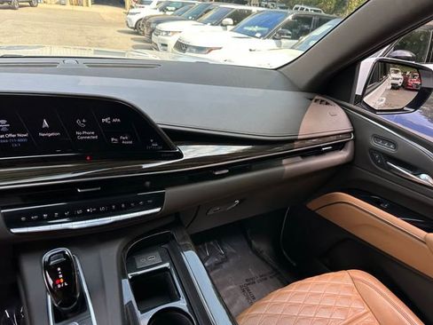 Used 2021 Cadillac Escalade ESV Sport image 19