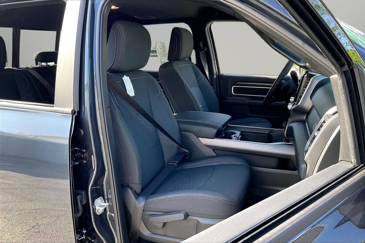 New 2026 RAM 3500 Big Horn AWD/4WD image 20