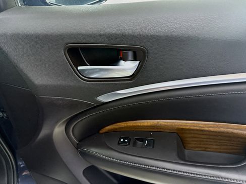 Used 2019 Acura MDX FWD w/ Advance Package image 31