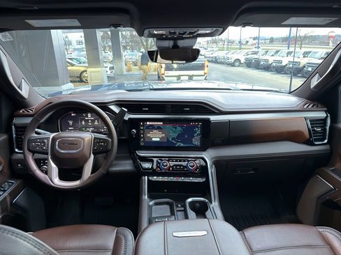 Used 2024 GMC Sierra 2500 Denali w/ Denali Reserve Package image 36