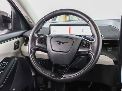 Used 2022 Ford Mustang Mach-E Premium image 12