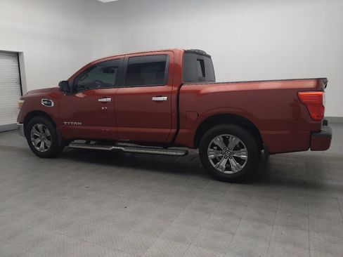 Used 2017 Nissan Titan SV RWD image 3