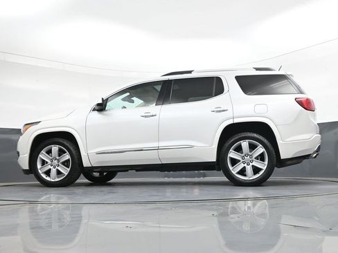 Used 2019 GMC Acadia Denali w/ Technology Package FWD image 31
